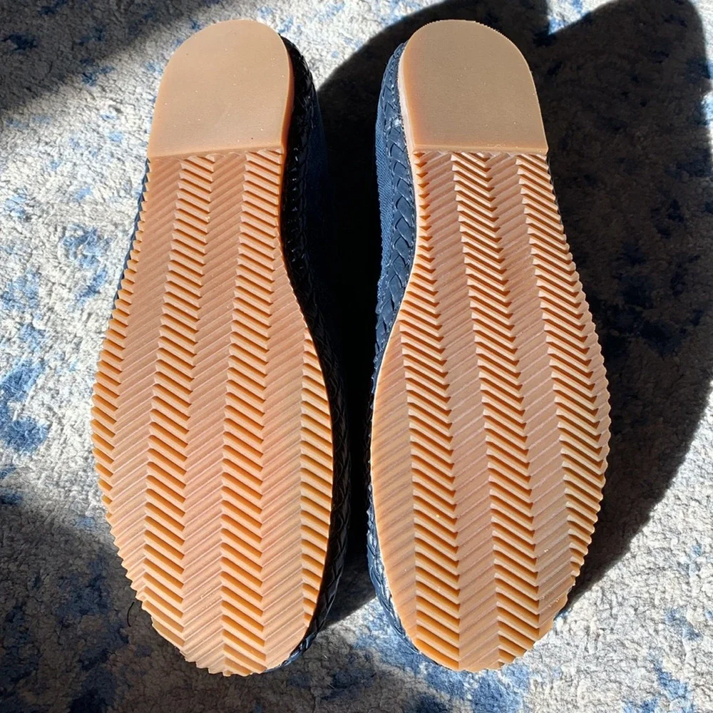 Aetrex navy loafers. Size 10. Like new! - Picture 10 of 10